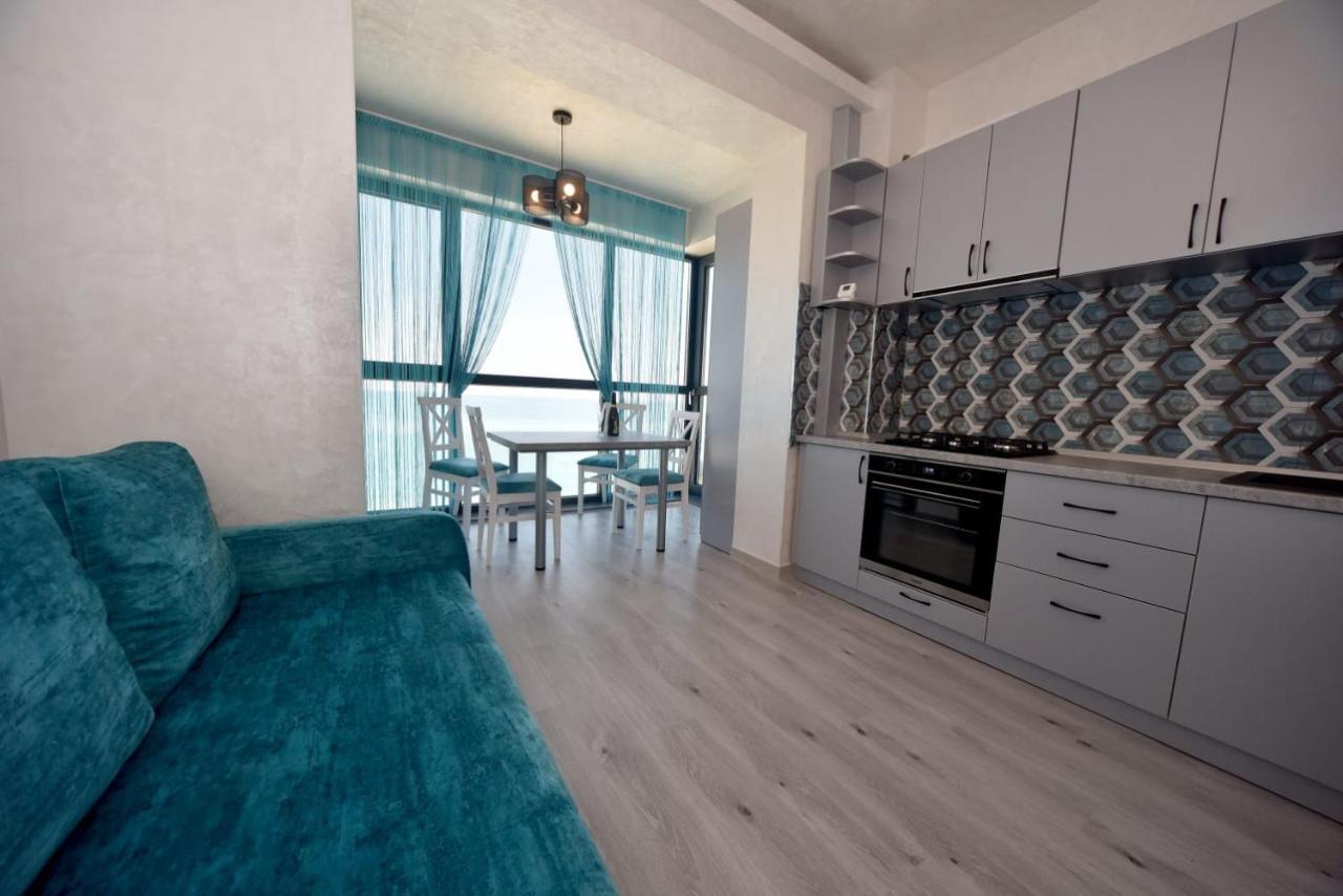 Turquoise By The Sea Apartment Констанца Екстериор снимка